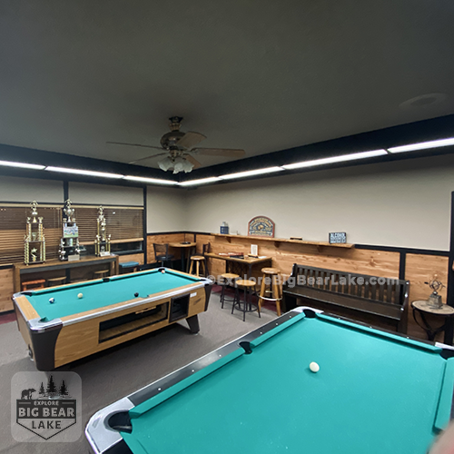 Santana and mavericks lakefront restaurant review game room with 2 pool tables_copyright ExploreBigBearLake-dot-com